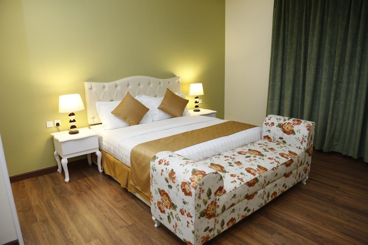 Flora Hotel Suite 2 فلورا2 للشقق المخدومة Riyadh Bagian luar foto